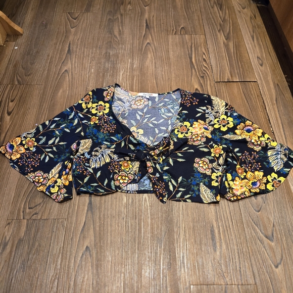 Miss Selfie Dark Floral Crop Top Tie Front Blouse Bohemian Casual Vacation L - Picture 2 of 12